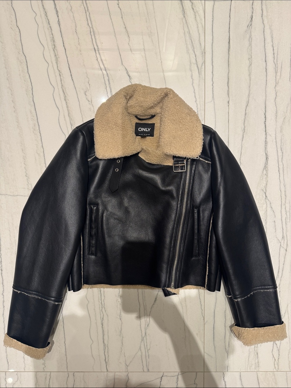 ONLY - Black Faux Leather Cropped Jacket with Beige Shearling Collar
